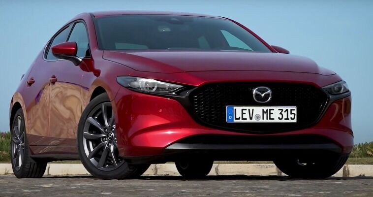 Mazda 3 rojo